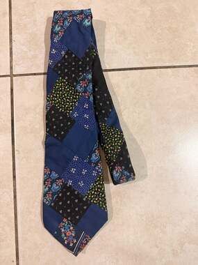 Leonard Silk Multicolour Floral Garden Pattern Tie,